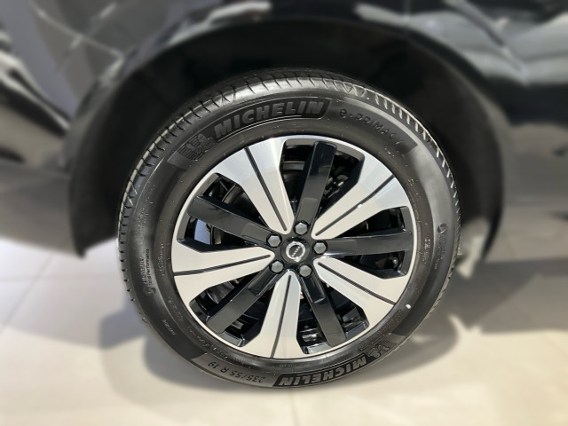 Bild 4: VOLVO PKW XC60 Plus, T6 Plug-in Hybrid, Elektrisch/Benzin, Dark