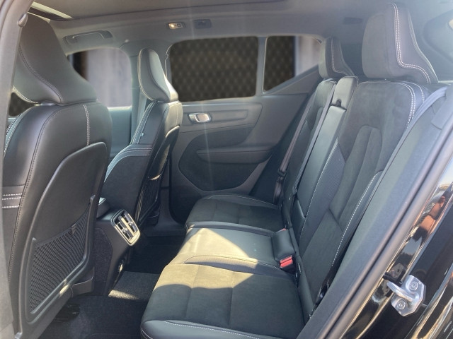 Bild 8: VOLVO PKW XC40 T4 AWD R-Design