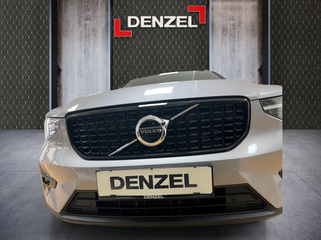 Bild 12: VOLVO PKW XC40 B3 Mild Hybrid Plus Dark