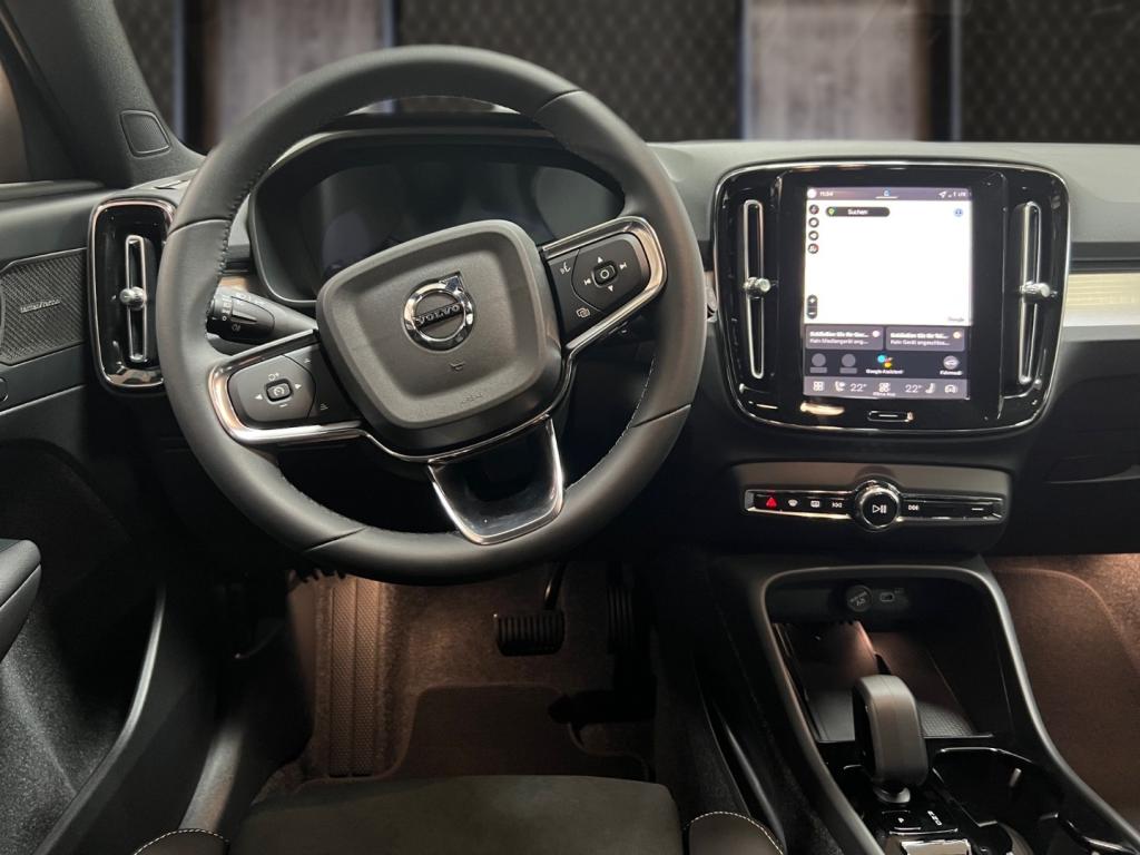 Bild 6: VOLVO PKW XC40 B3 Mild Hybrid Plus Dark