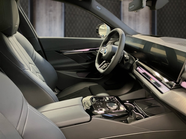 Bild 5: BMW 520d xDrive Limousine G60 B47