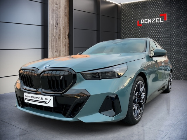 Bild 1: BMW i5 eDrive40 Touring G61