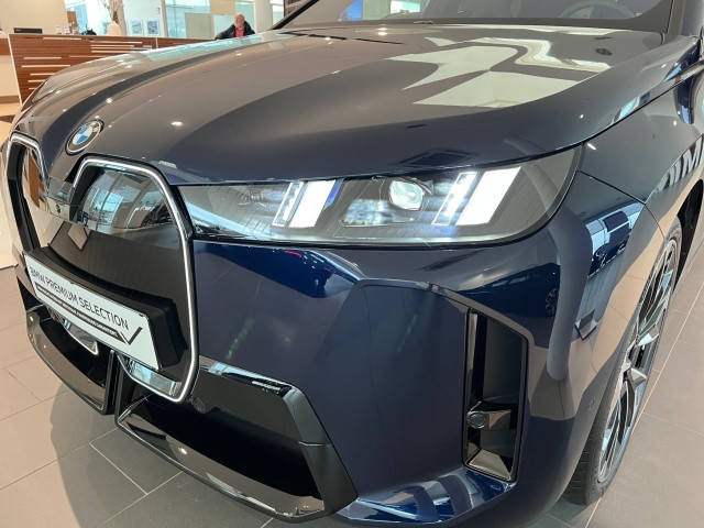 Bild 11: BMW PKW i-Serie iX xDrive45