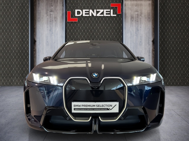 Bild 12: BMW PKW i-Serie iX xDrive45