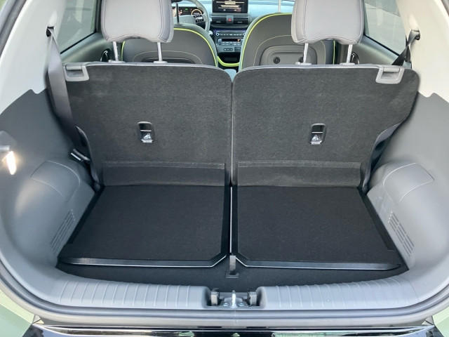 Bild 9: Hyundai INSTER Cross Line 49kWh