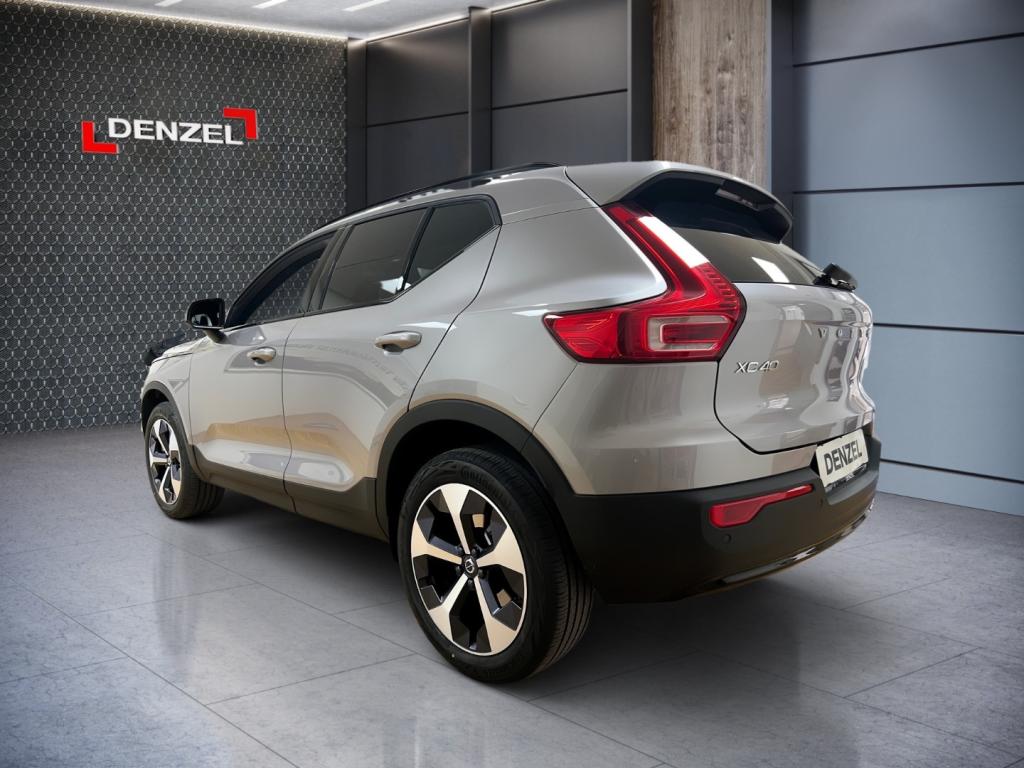 Bild 2: VOLVO PKW XC40 B3 4You Plus Dark