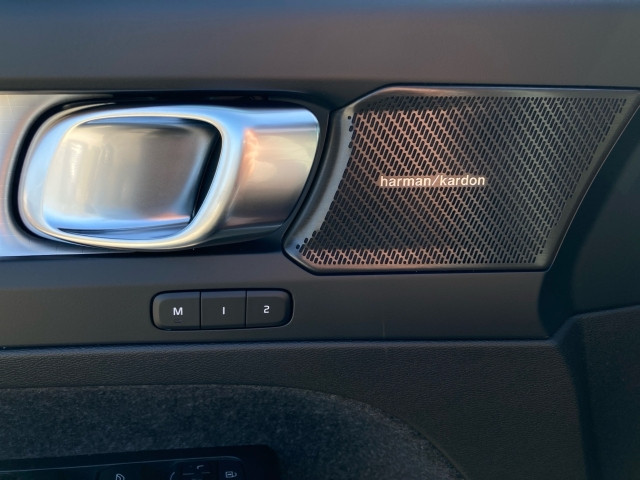 Bild 9: VOLVO PKW XC40 Plus, B3 Mild Hybrid, Benzin, Dark