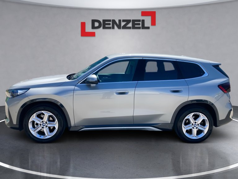 Bild 1: BMW iX1 eDrive20 U11