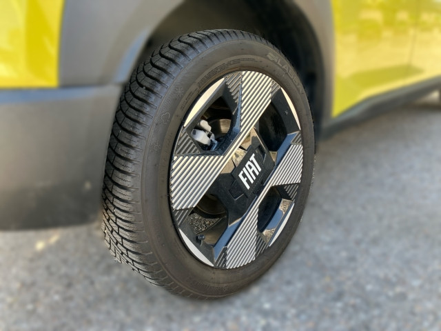 Bild 4: Fiat Grande Panda Hybrid La Prima