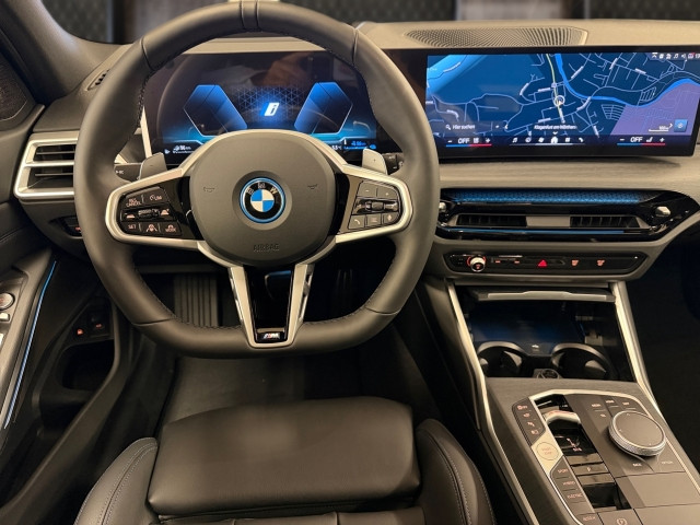 Bild 6: BMW 330e xDrive Touring G21