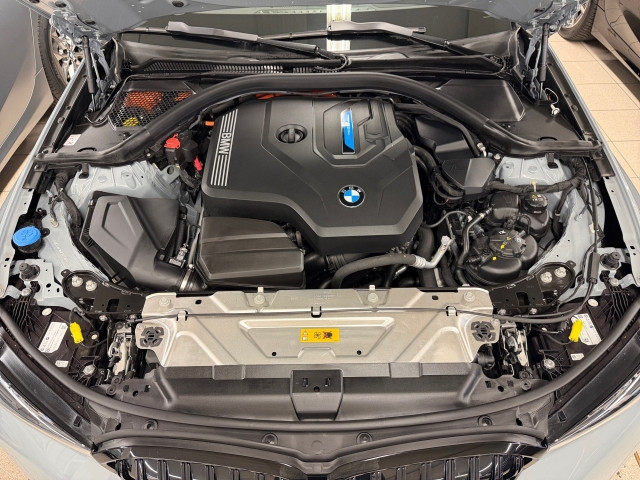 Bild 14: BMW 330e xDrive Touring G51