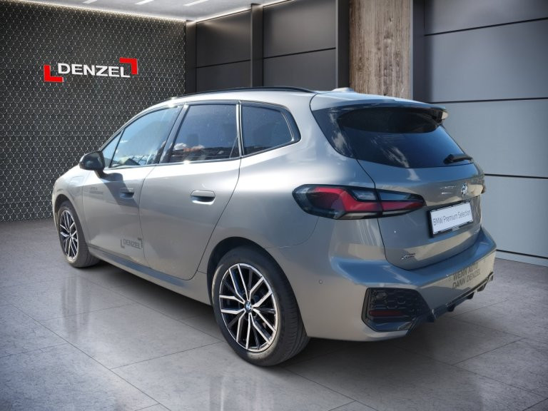 Bild 2: BMW 230e xDrive Active Tourer U06 XB2