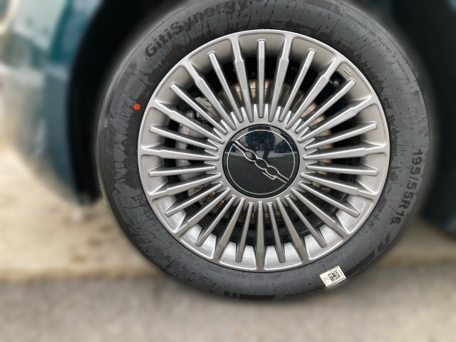 Bild 3: Fiat 500 Hybrid Hatchback