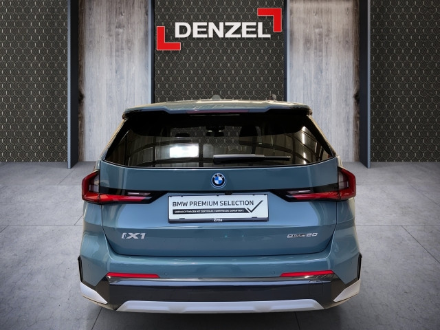 Bild 10: BMW iX1 eDrive20 U11