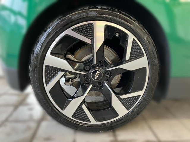 Bild 4: Mini Cooper SE J01