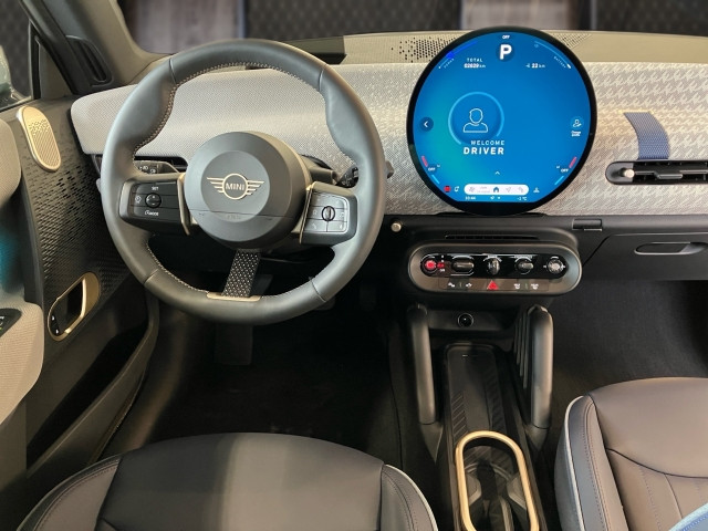 Bild 6: Mini Cooper SE J01