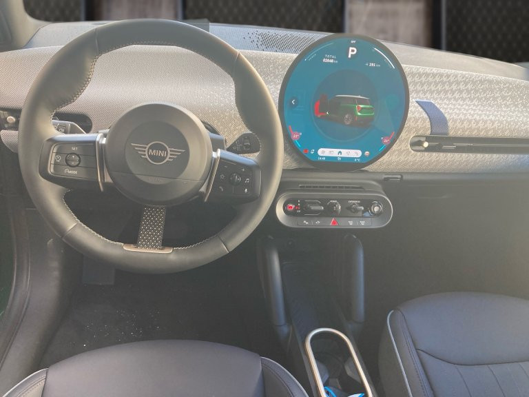 Bild 6: Mini Cooper SE J01