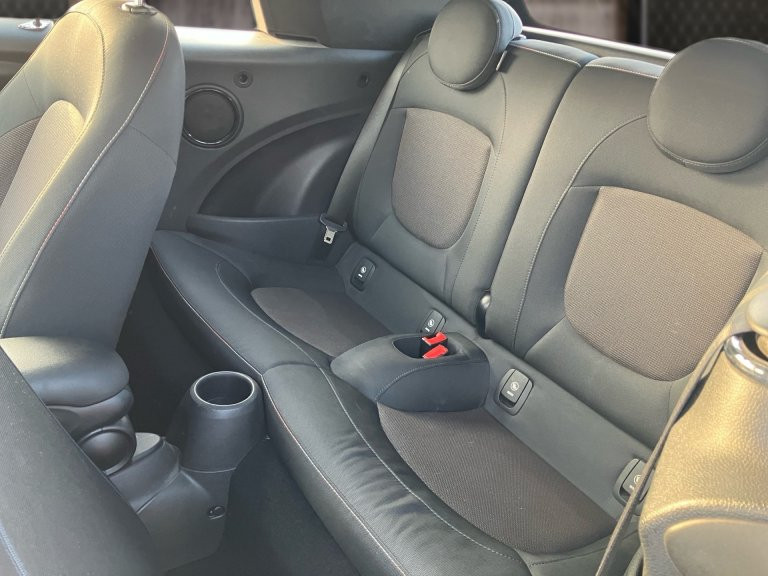 Bild 8: Mini MINI One Cabrio F57