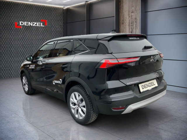 Bild 2: Mitsubishi Grandis 1,3 Petrol Intense S+C+T 26