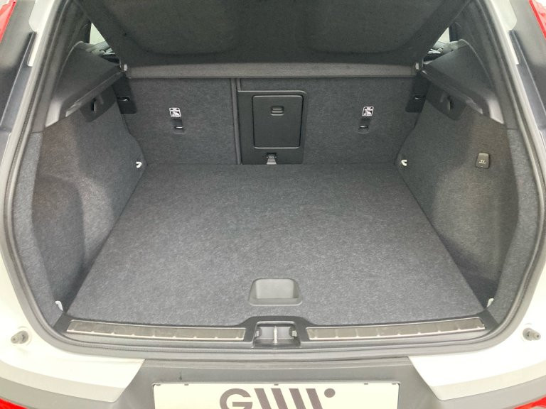 Bild 9: VOLVO PKW XC40 T4 Recharge PHEV