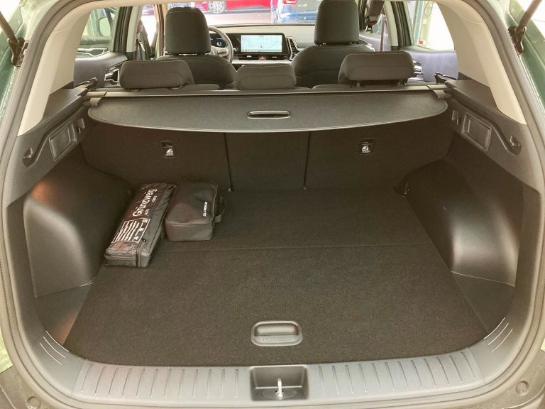 Bild 9: Kia SPORTAGE/SILBER/UVO/1.6/TGDI/48V/DCT7/0/160/ISG