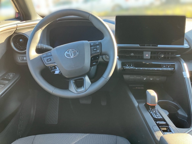 Bild 6: Toyota C-HR - 2,0 l Plugin 4x2  Active Drive CV