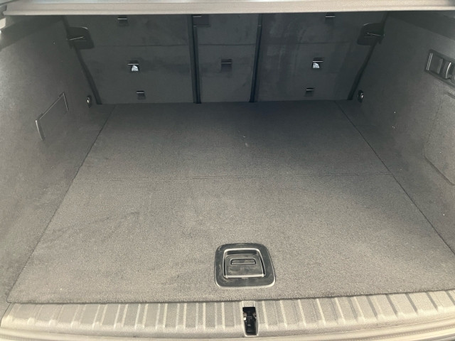 Bild 9: BMW PKW i-Serie iX xDrive45