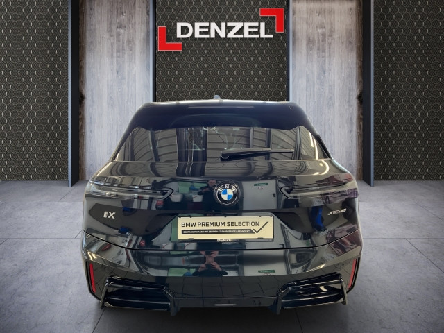 Bild 10: BMW PKW i-Serie iX xDrive45