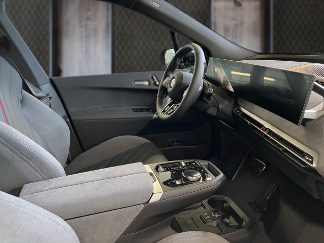 Bild 5: BMW PKW i-Serie iX xDrive45