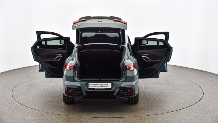 Bild 11: BMW iX2 eDrive 20 U10