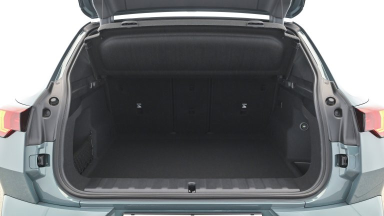 Bild 13: BMW iX2 eDrive 20 U10