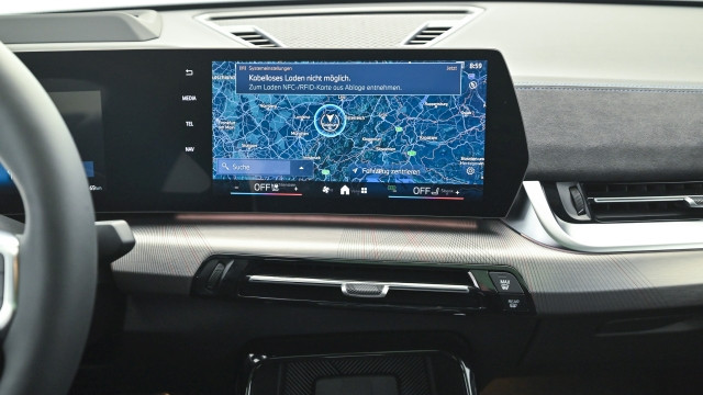 Bild 2: BMW iX2 eDrive 20 U10