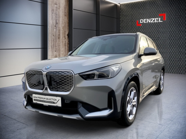 Bild 1: BMW iX1 xDrive30 U11