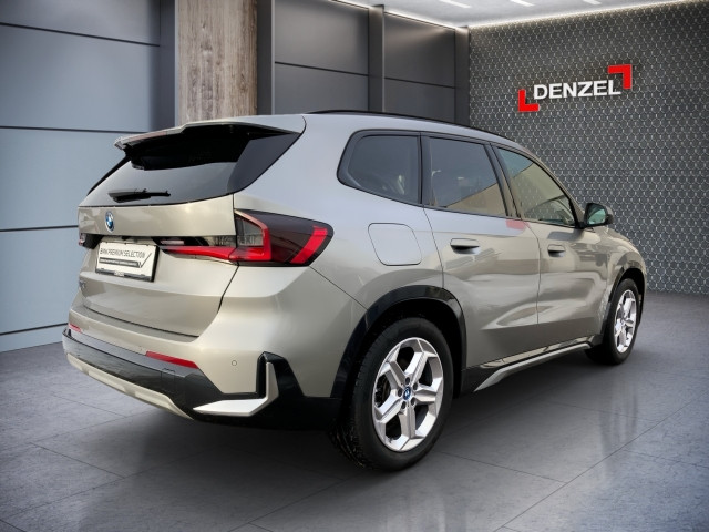 Bild 3: BMW iX1 xDrive30 U11
