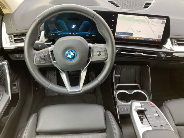 Bild 6: BMW iX1 xDrive30 U11