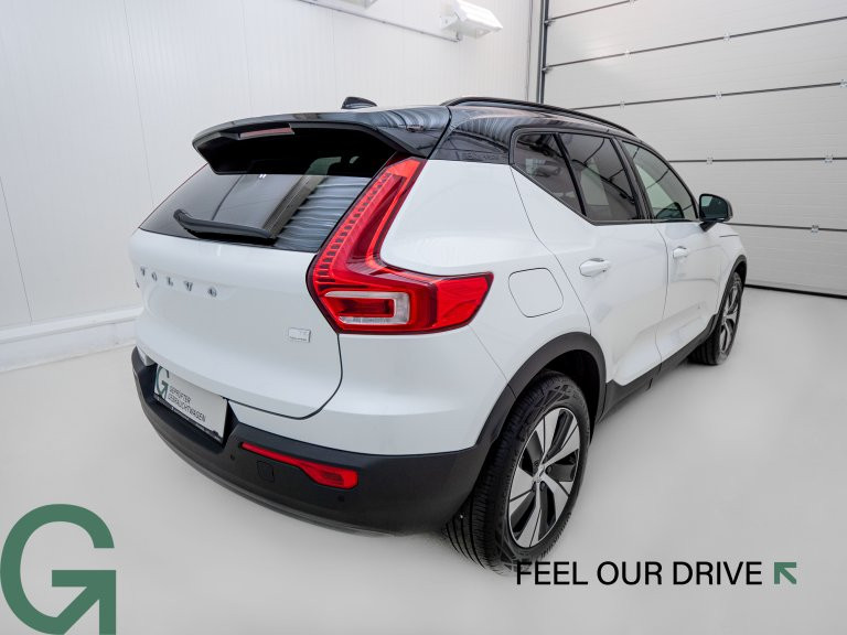Bild 3: VOLVO PKW XC40 Recharge R-Desi