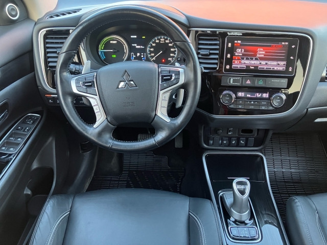 Bild 6: Mitsubishi Outlander Allrad Hybrid PHEV Instyle Connect