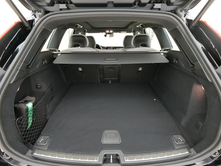 Bild 13: VOLVO PKW XC60 Recharge Ultima, T6 AWD Plug-in Hybrid, Elektrisch/Benz