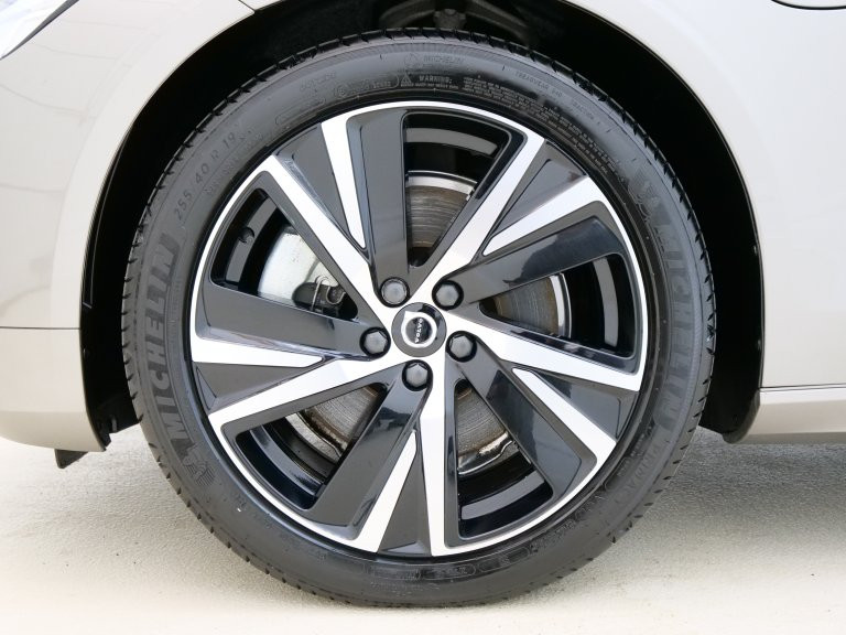 Bild 6: VOLVO PKW S90 T8 AWD Recharge PHEV R-Design