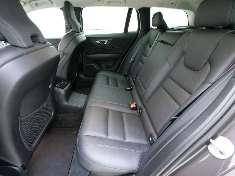 Bild 11: VOLVO PKW V60 Plus, T6 AWD Plu