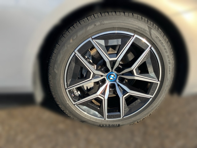 Bild 4: BMW i5 eDrive40 Limousine G60 HA0