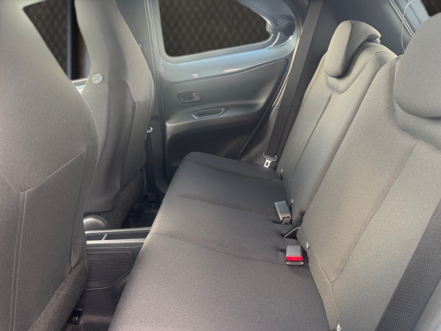 Bild 8: Toyota AYGO X 1,5 l Active CVT