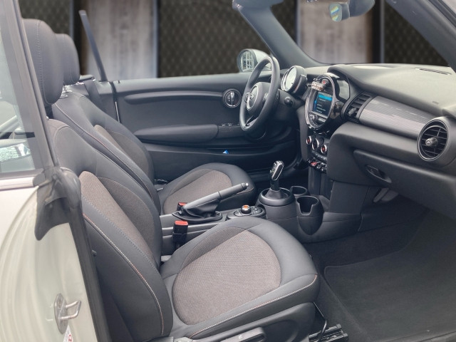 Bild 5: Mini Cooper Cabrio R57