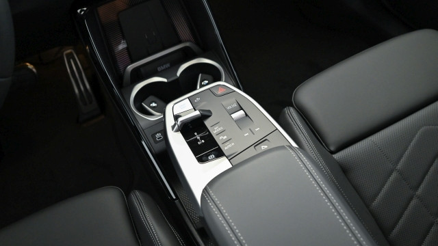 Bild 14: BMW iX2 eDrive20 U10 HB0