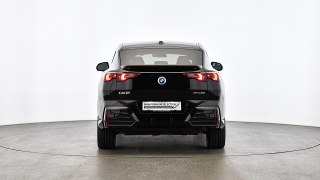 Bild 7: BMW iX2 eDrive20 U10 HB0