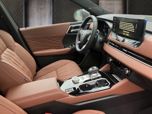 Bild 5: Mitsubishi Outlander PHEV 2,4 4WD Diamond Luxury Led. Braun