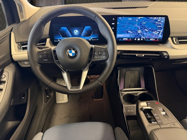 Bild 6: BMW 218d Active Tour B47