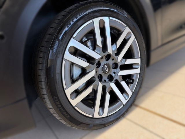 Bild 4: Mini Coop C 5-Türer F65 B38