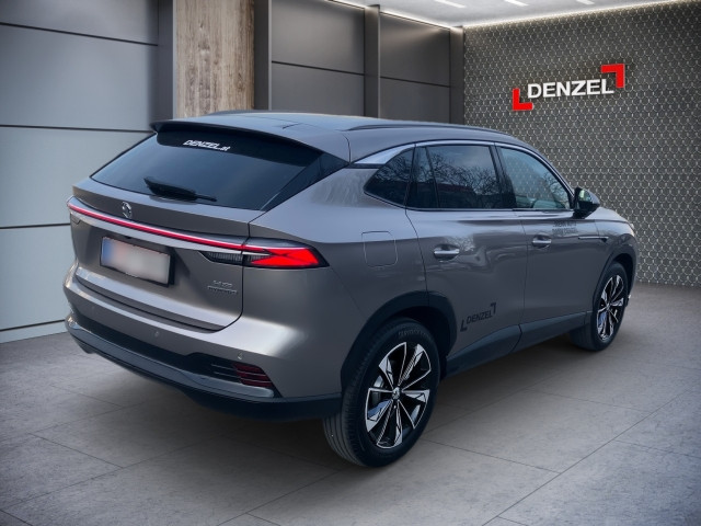 Bild 8: MG HS HEV Luxury Lenkradhzg. 25.5