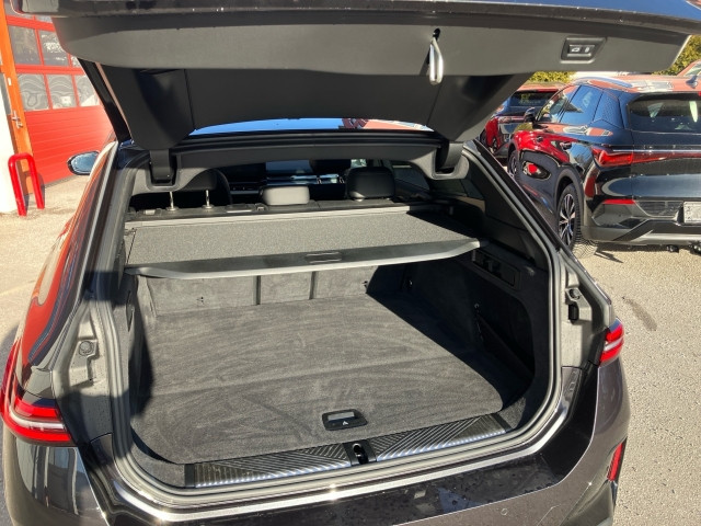 Bild 9: BMW i5 xDrive40 Touring